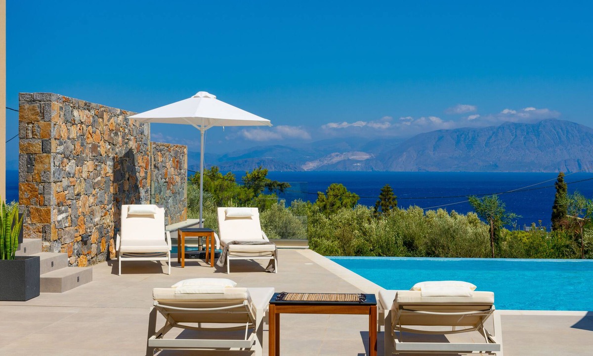 Agios Nikolaos Town Villa | Mirabella Hills