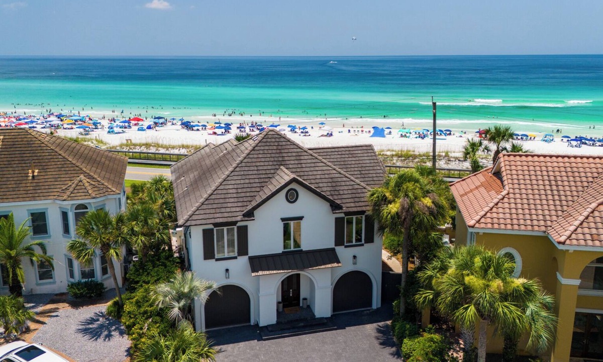 Avalon Beach Estates House | Miramar Beach! 4-Bed, Pool, Bikes & Sweeping Views | Pet Friendly | Book Now!