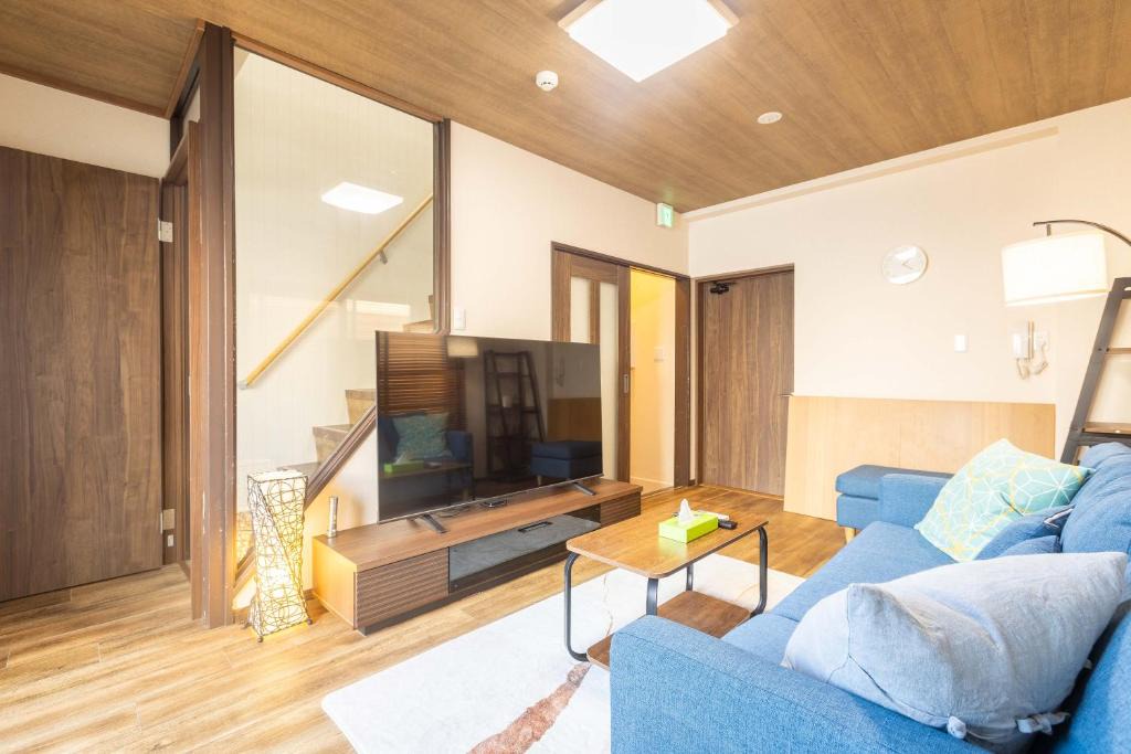 Fushimi Apartment | Miro Fusimiinari Tei North