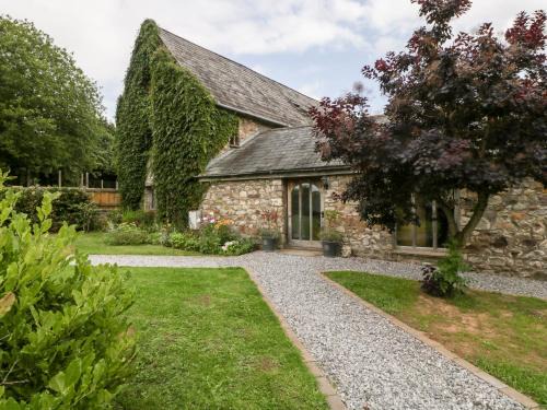 Kemeys Commander House | Mistletoe Cottage
