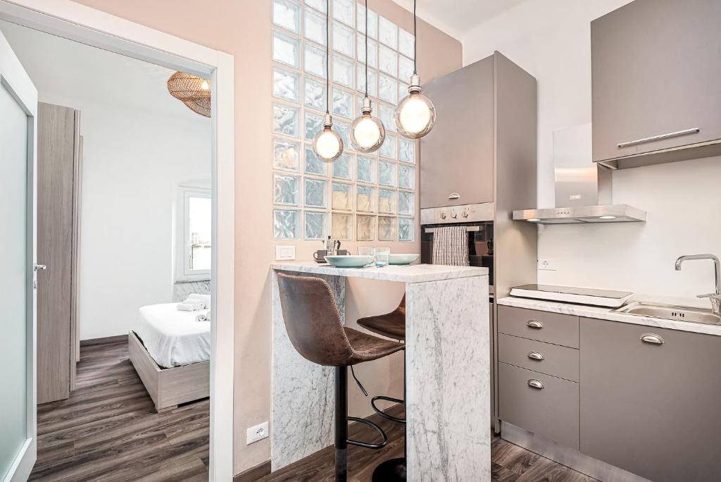 Carrara Apartment | Mistral Holidays - Splendido bilocale nuovissimo con finiture di lusso