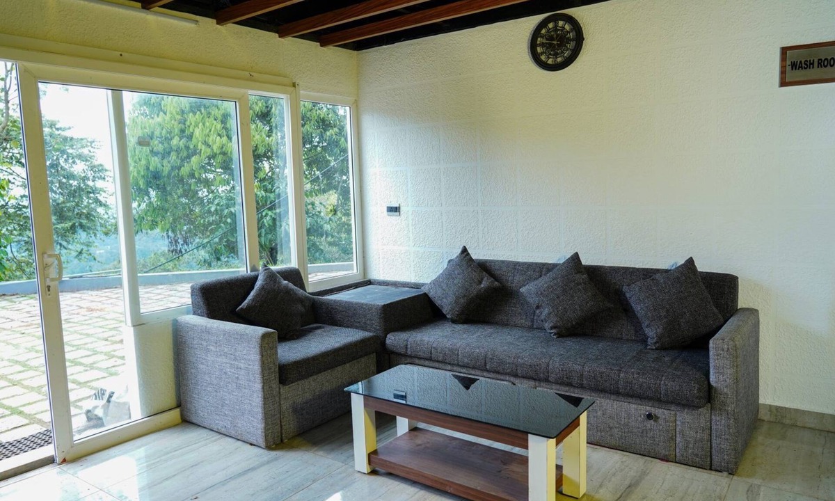 Pallivasal Bed & Breakfast | Misty Bush Munnar - Deluxe Double Room