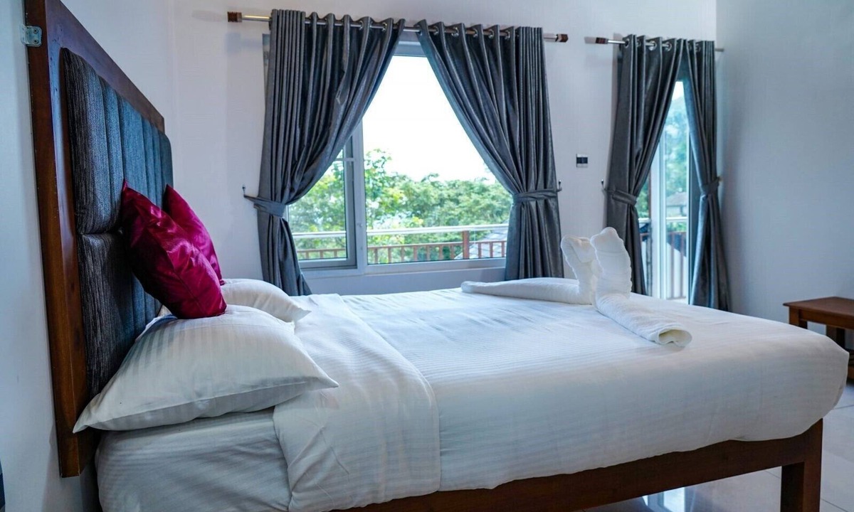 Chithirapuram Bed & Breakfast | Misty Bush Munnar - Deluxe Double Room
