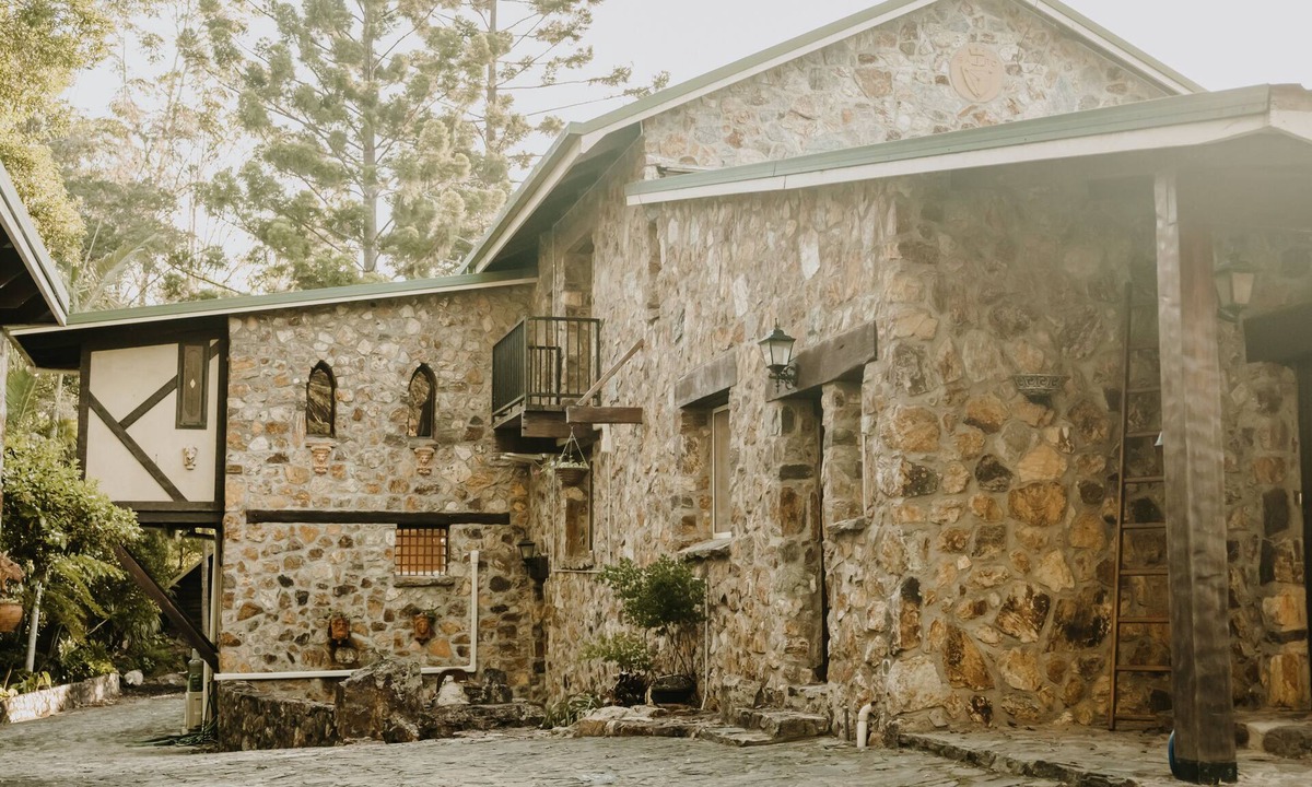 Uki House | Misty Mountain Manor