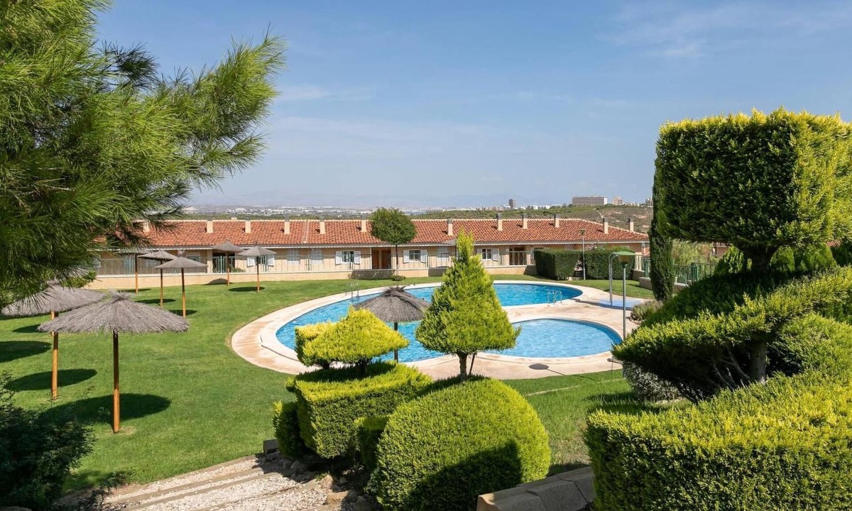 Los Arenales del Sol House | mit gemeinschaftlichem Pool by Interhome