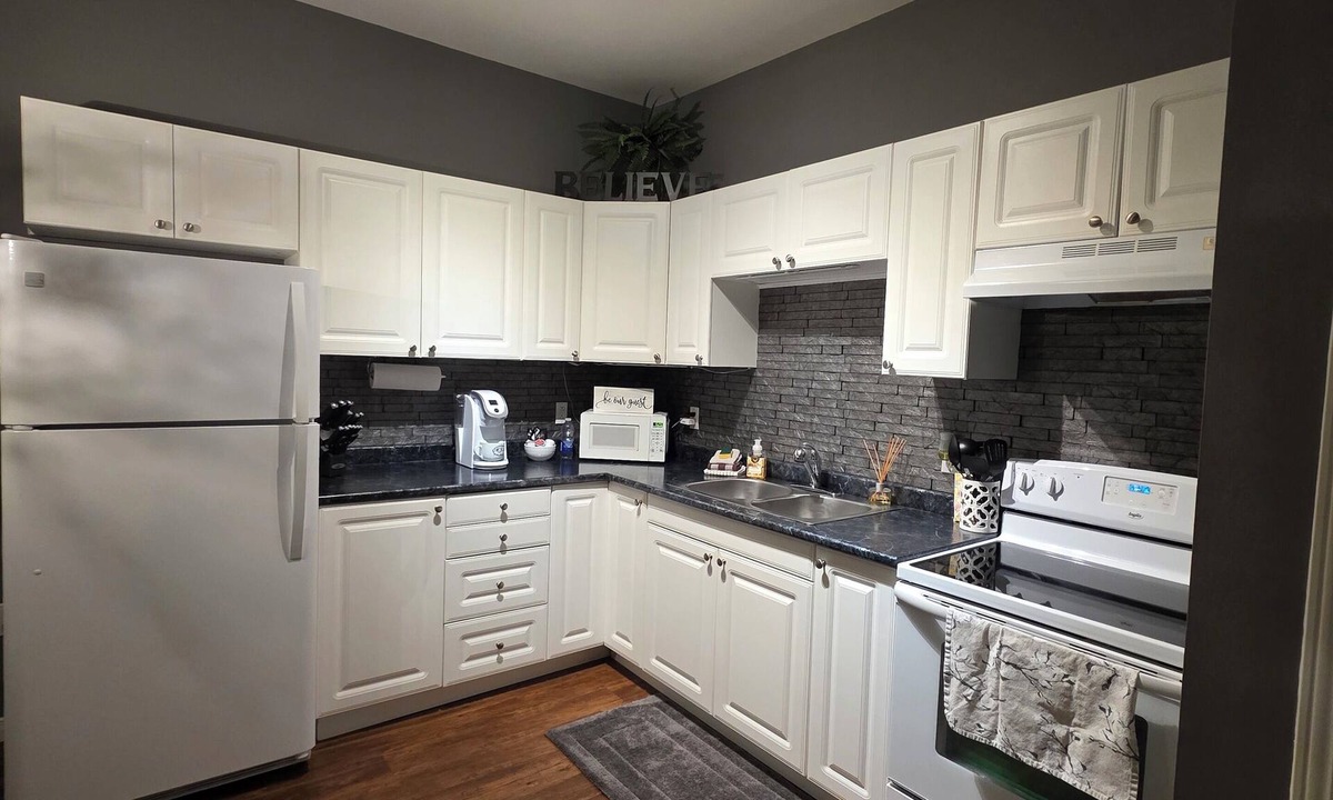 Sturgeon Falls Apartment | Mjd Place & Executive Suites
