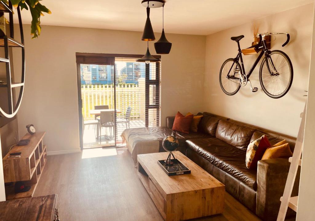 Burgundy Estate Apartment | Mo's Explorer Cape Town Vacation Apartment