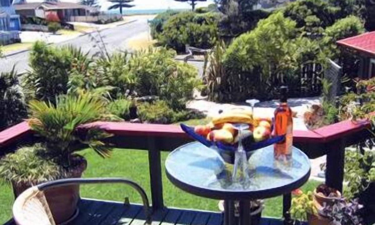 Ohope Bed & Breakfast | Moanarua Beach Cottage