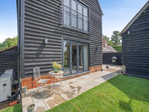 Tring House | Moat Farm