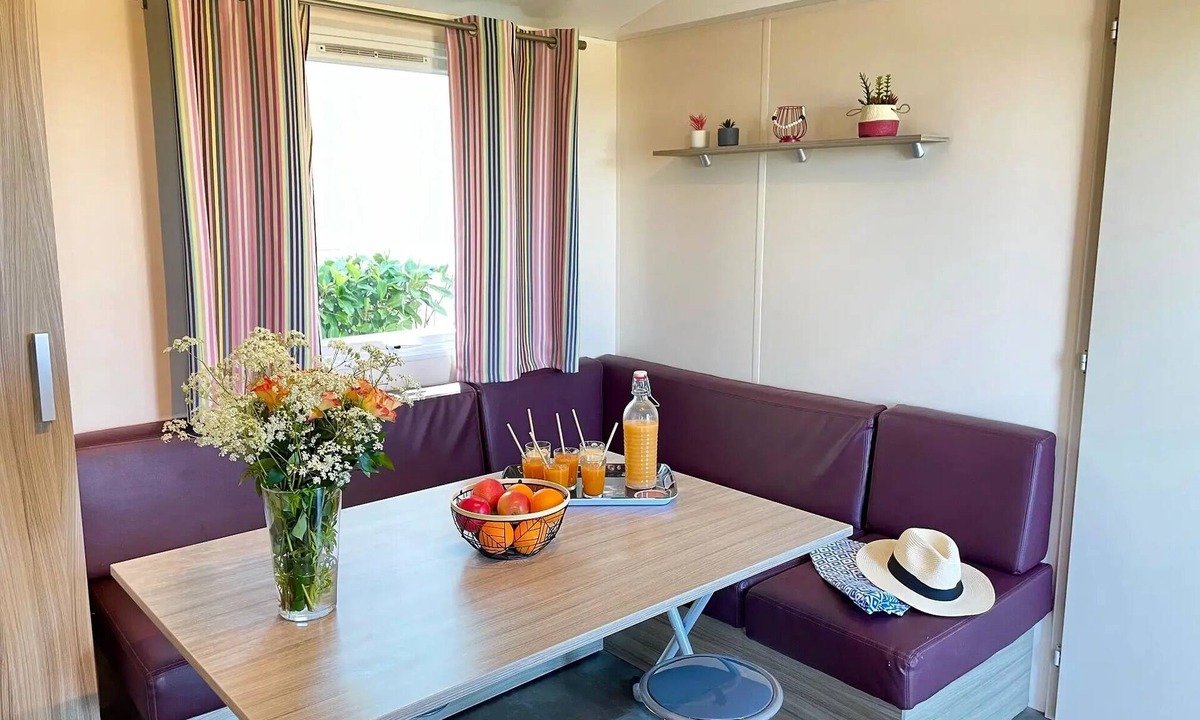 Petit-Palais-et-Cornemps House | Mobil Home Confort - 3 bedrooms (32m²) + Air conditioning + view vineyard 8 persons
