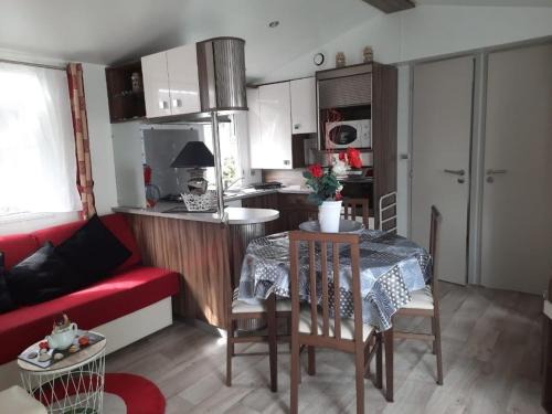 Dolus-d'Oleron Villa | Mobil'home 3 pièces 4 couchages Dolus d'Oléron DDO000-457