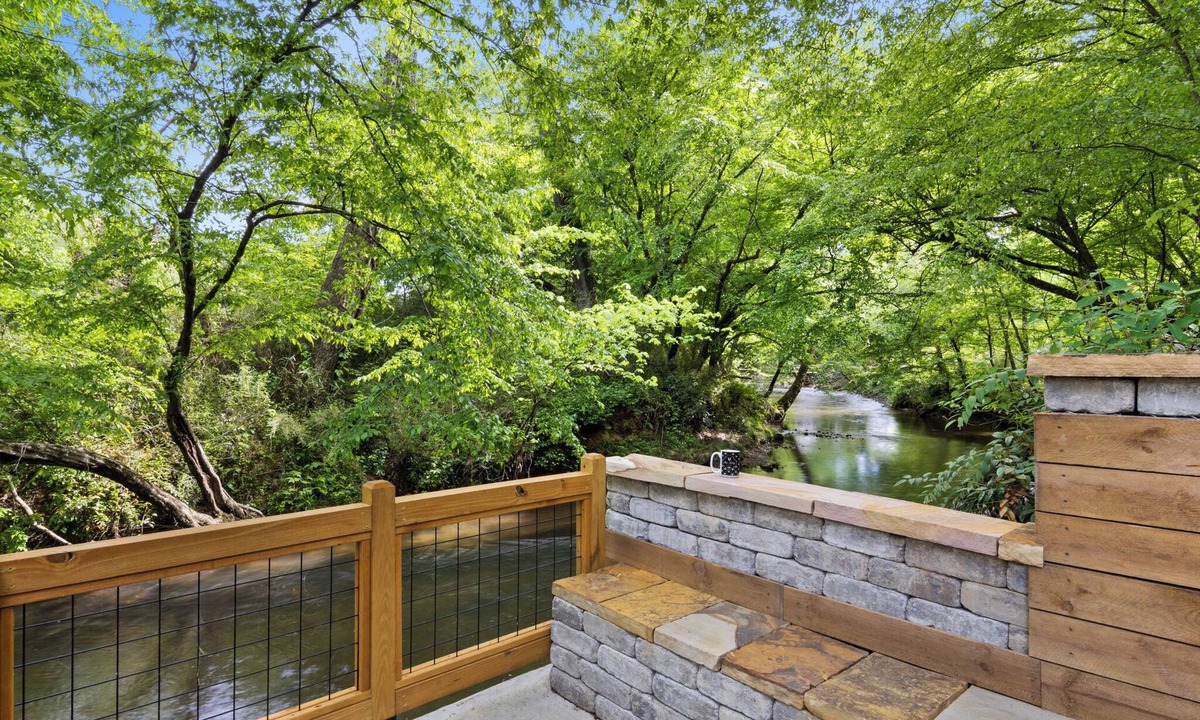 Mineral Bluff Cabin | Mobile Booking Special! Creekside-Private-Games-Firepit