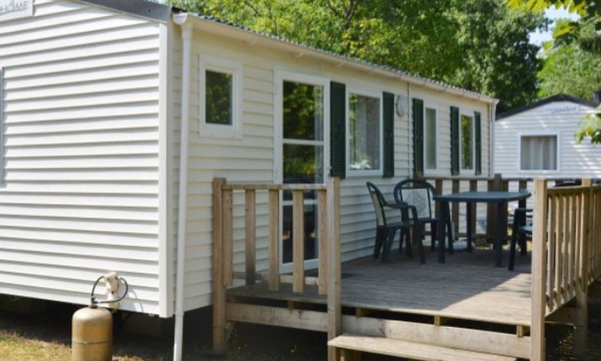 Monceaux-sur-Dordogne House | Mobile home with terrace for 6 people