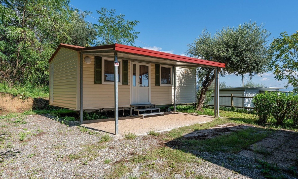 Margine Coperta-Traversagna House | Mobile Home 'Camping Belsito Dalmacija 506' with Shared Pool, Wi-Fi and Air Conditioning