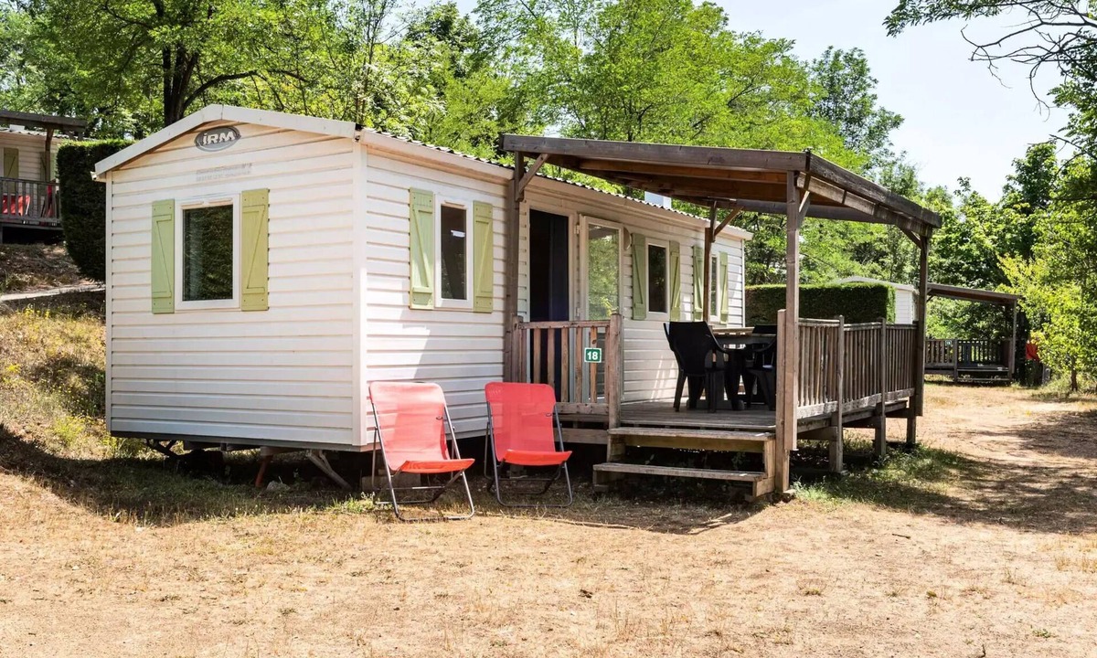 Eclassan House | Mobile-home Confort Titania - 2 bedrooms, 25 m² + 10m² covered terrace 6 people
