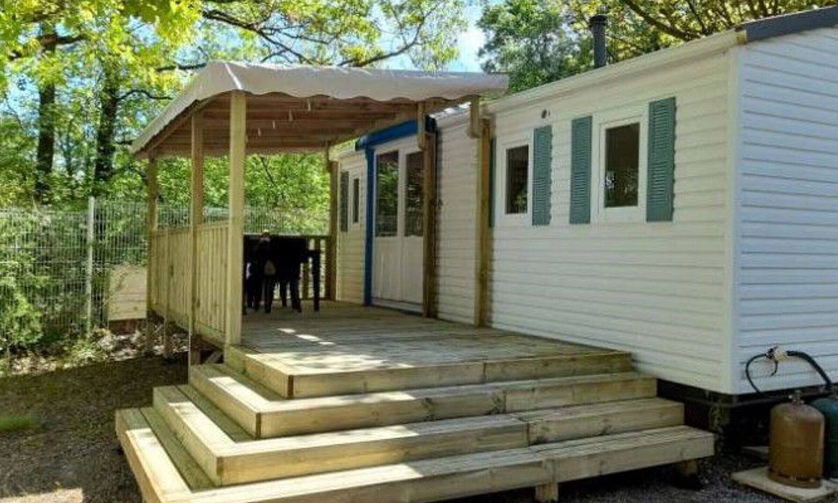 Tallard House | Mobile home for 4 with terrace in Tallard