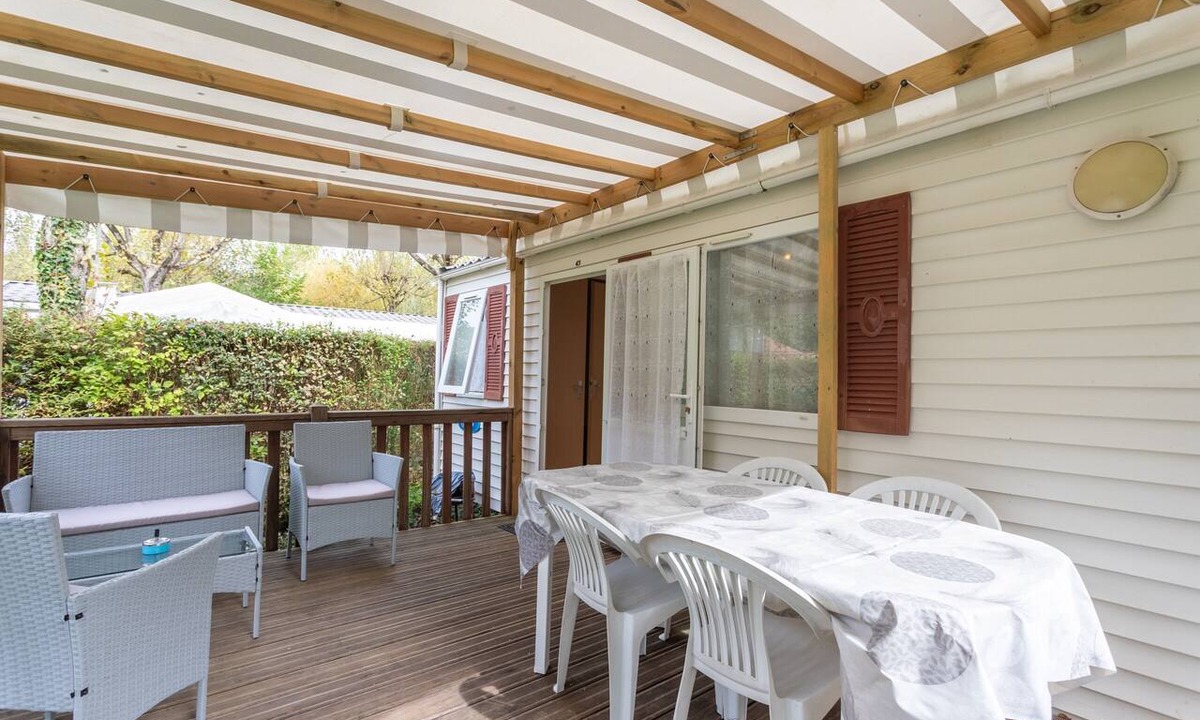 Ascarat House | Mobile Home 'Mobile-home Camping De La Truite' with Mountain View, Private Terrace and Wi-Fi