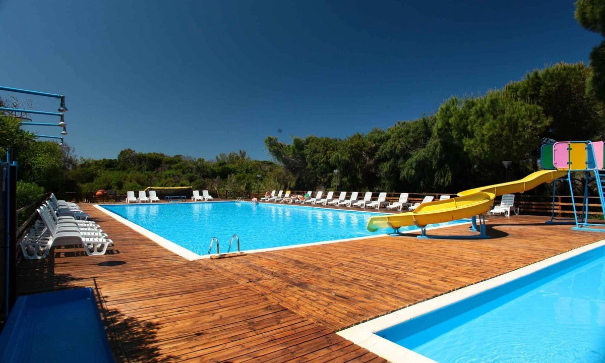 Torre del Pozzo House | Mobile home with air conditioning, terrace, and pool