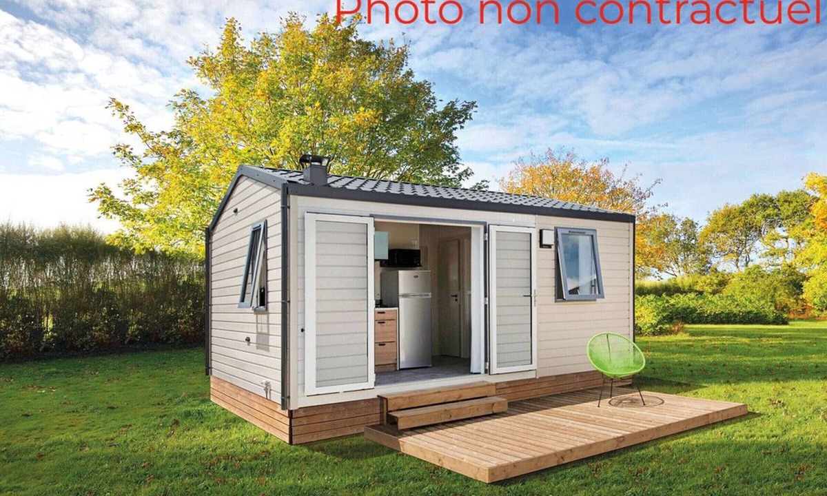 Grolejac House | Mobile Home with Terrace in Groléjac