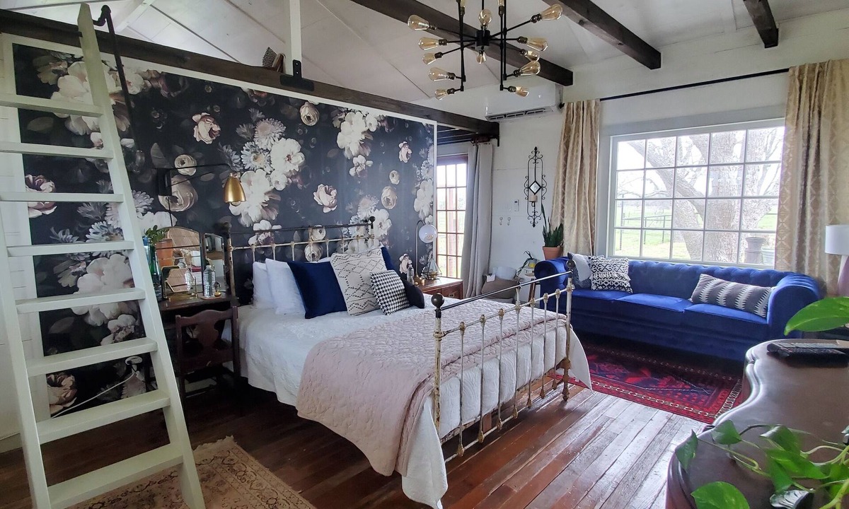 Ledbetter House | Mockingbird Fields- Nesting Suite