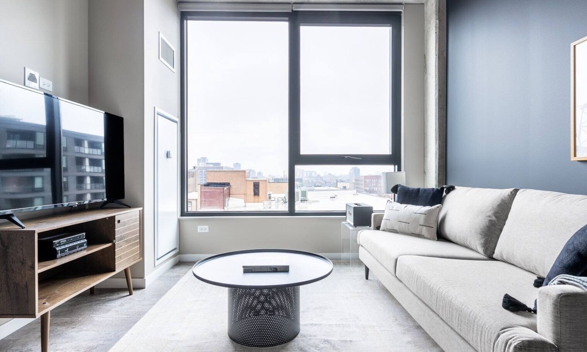 West Loop Apartment | Mod West Loop 1BR w/Pool, Gym, nr. Fulton Market & L, by Blueground