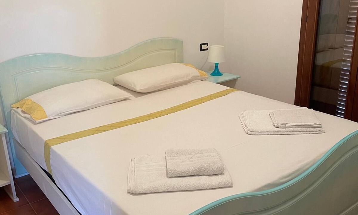 La Muddizza Apartment | Modern 1 bed apartment sleep 3 sea view only 700mt from sea