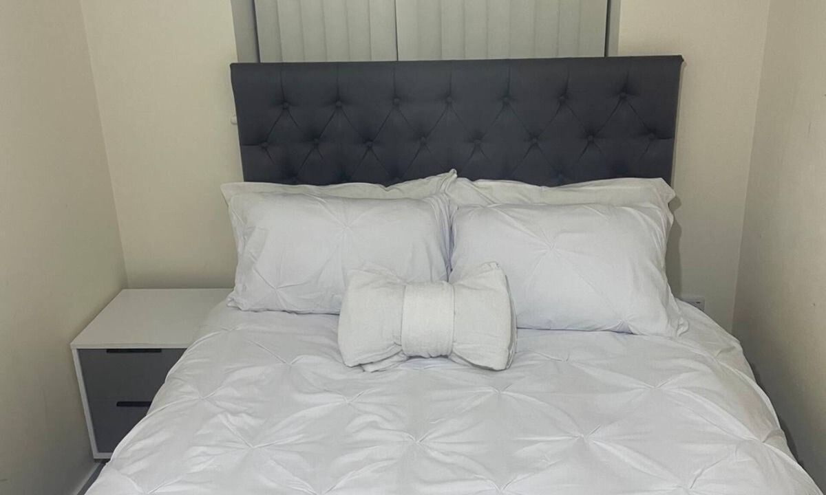 Old Trafford House | Modern 1-Bed Penthouse — Steps from Old Trafford