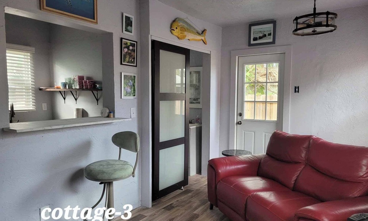 Daytona Beach Cottage | MODERN 1926 COTTAGE DOWNTOWN DAYTONA BEACH - PET FRIENDLY