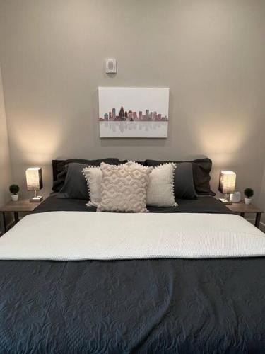 Commonwealth Apartment | Modern 1BD Studio Apt in Plaza Midwood with Community Pool
