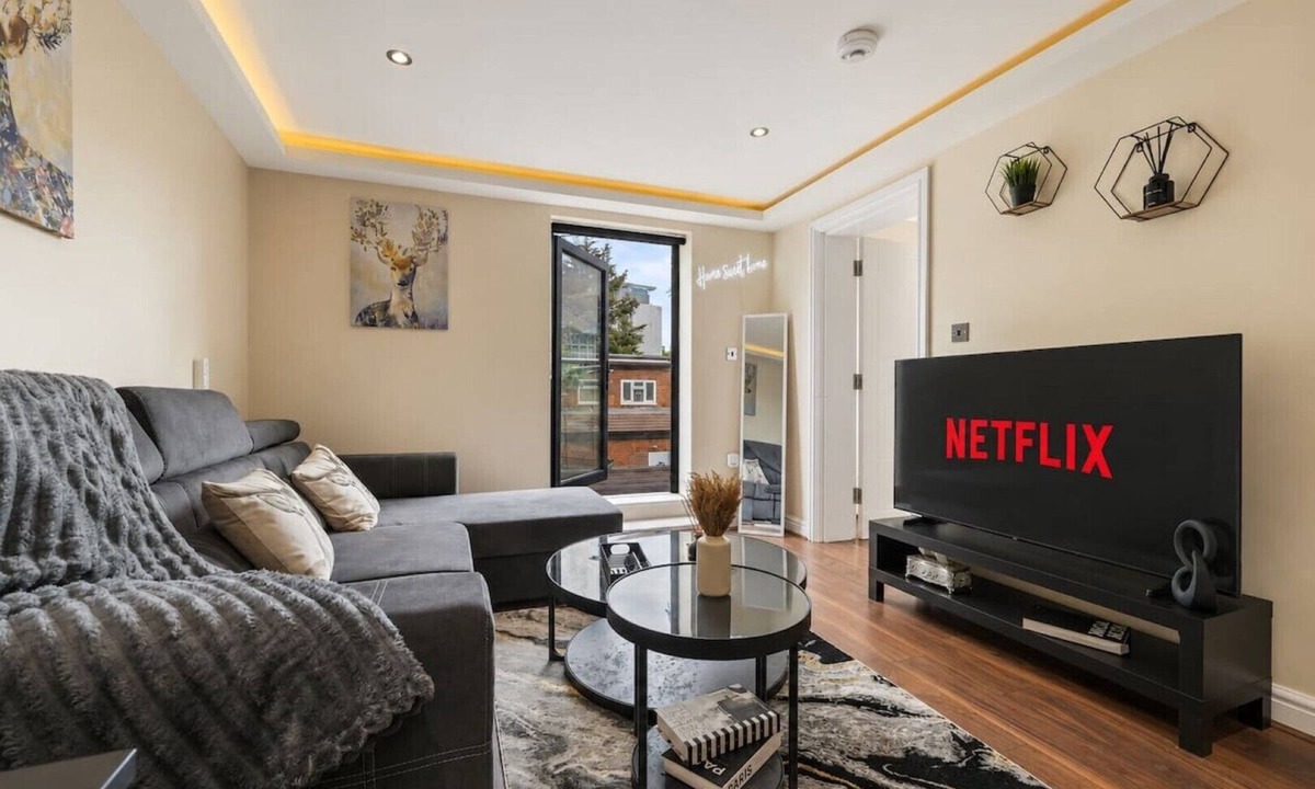Brent Apartment | Modern 1BR Flat | Wembley Park with Balcony