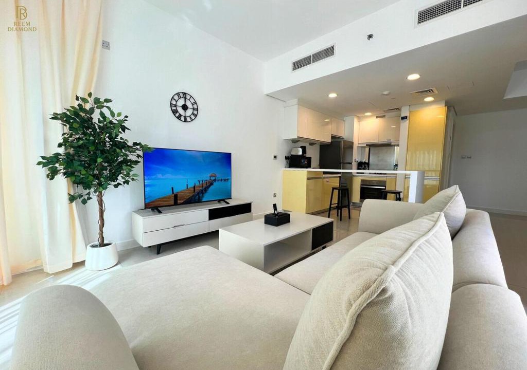 Abu Dhabi Apartment | Modern 1BR Gem on Reem Island