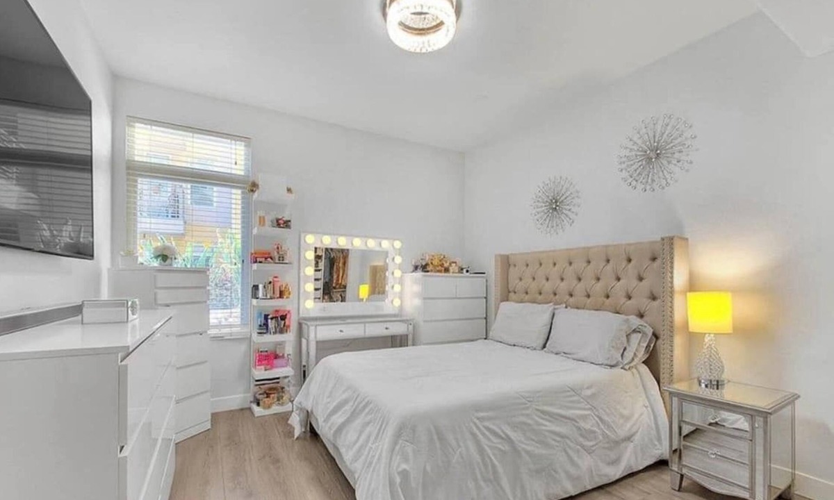 Downtown Burbank Condo | Modern 1BR In Downtown Burbank, Walkable + Parking