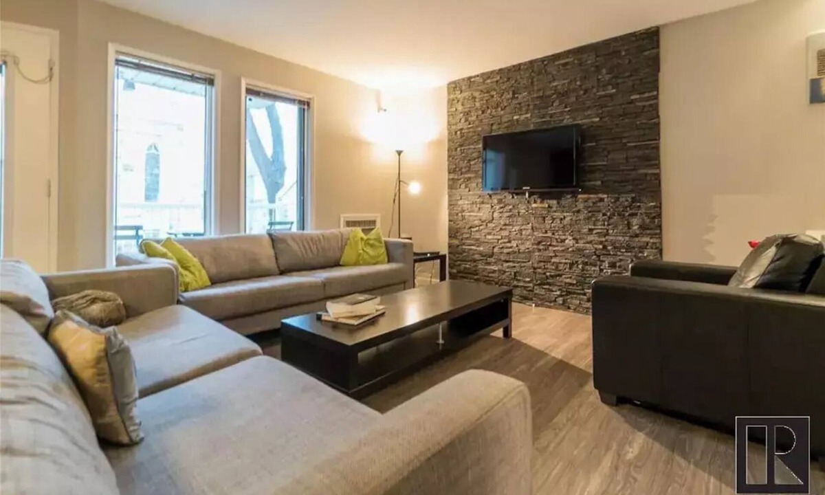 Winnipeg Condo | Modern 2 bed/2 bath Condo in Great location