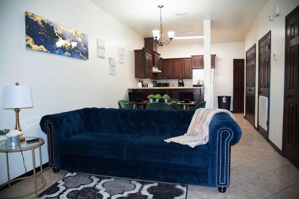 Edinburg Apartment | Modern 2 bed 2-bath next to University UTRGV