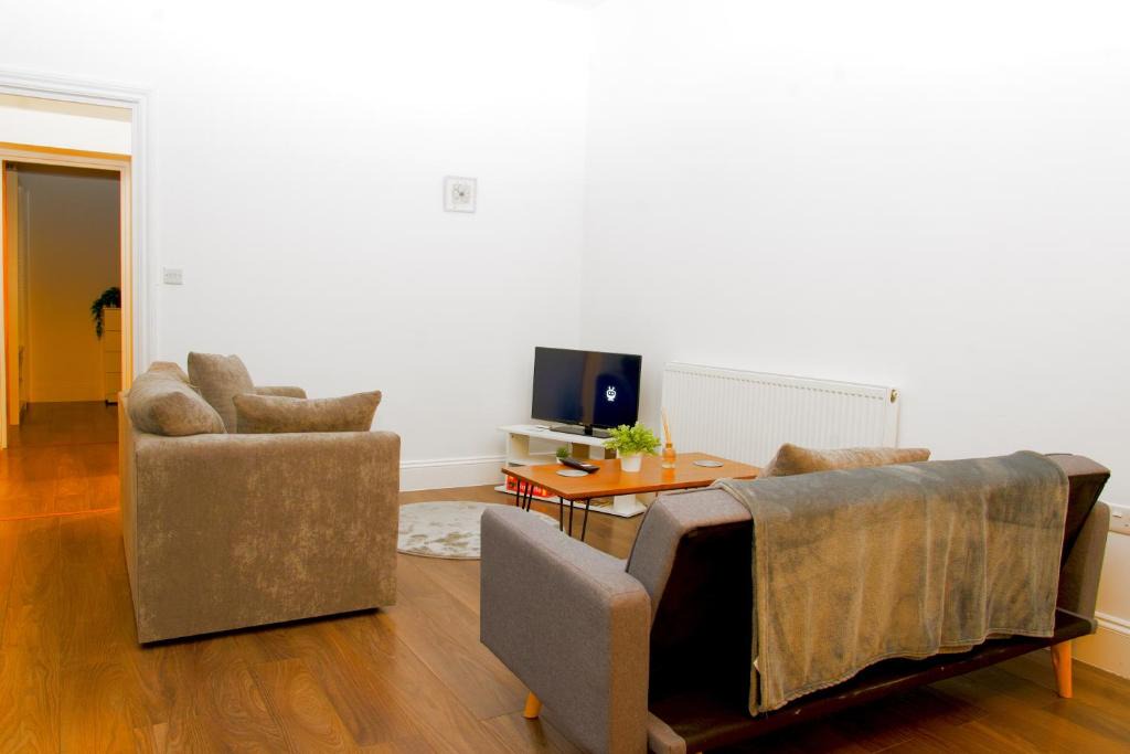 Hillrise Apartment | Modern 2 Bed Flat Crouch Hill N19