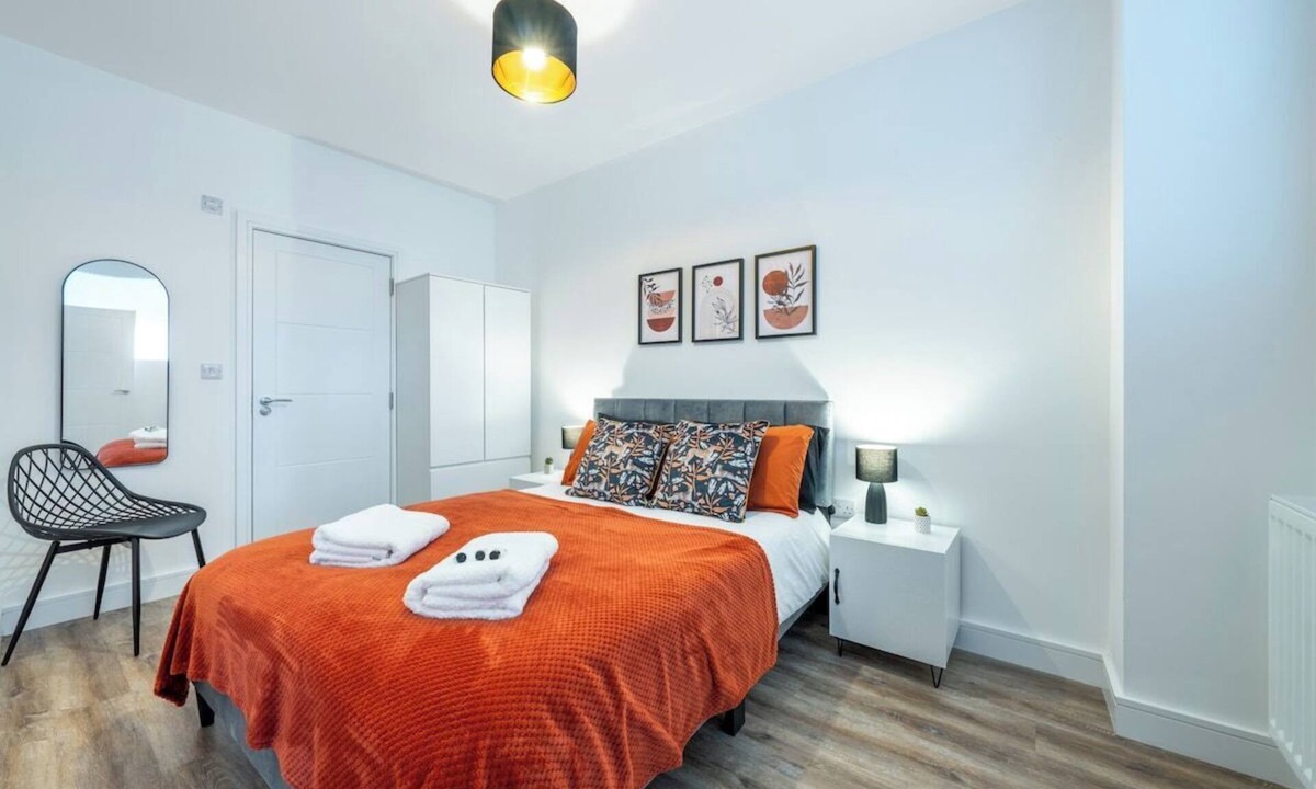 Potters Bar Apartment | Modern 2 bed flat in Potters Bar Free Parking