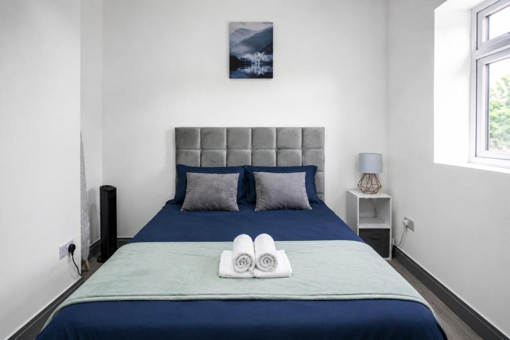 Greenwich Apartment | Modern 2 Bedroom 2 Bathroom Apartment with Sofa bed, Garden, Private Parking - Near Elizabeth Line