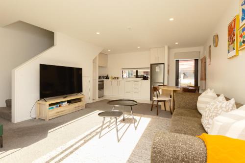 Riccarton House | Modern 2 bedroom by Hagley Park