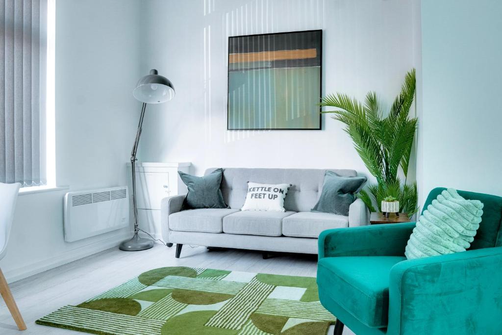 Birkenhead Apartment | Modern 2 bedroom flat - 15 minutes to Liverpool