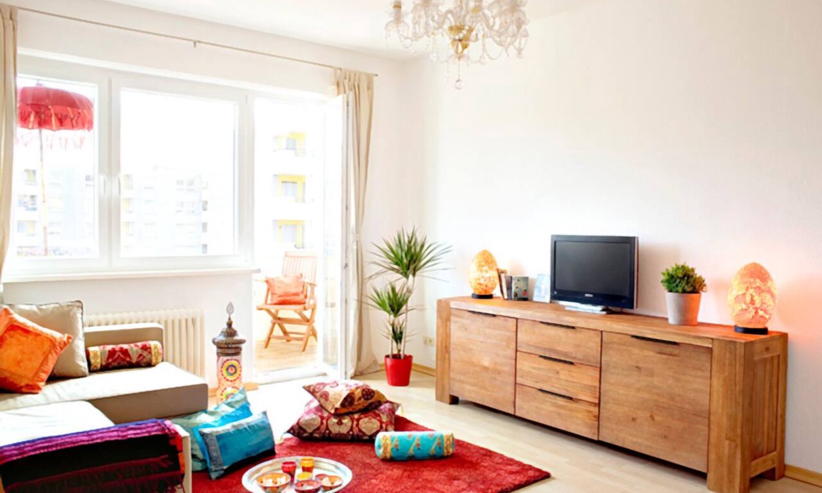 Kreuzberg Apartment | Modern 2-room apartment with balcony & bathtub in Bergmannkiez