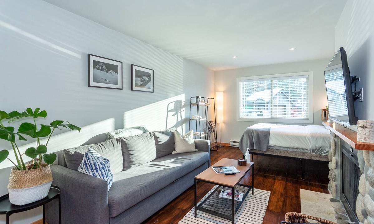 Whistler Creekside Condo | Modern 2 Studio lock-off w/free parking & 5 min walk to the gondola and/or lake