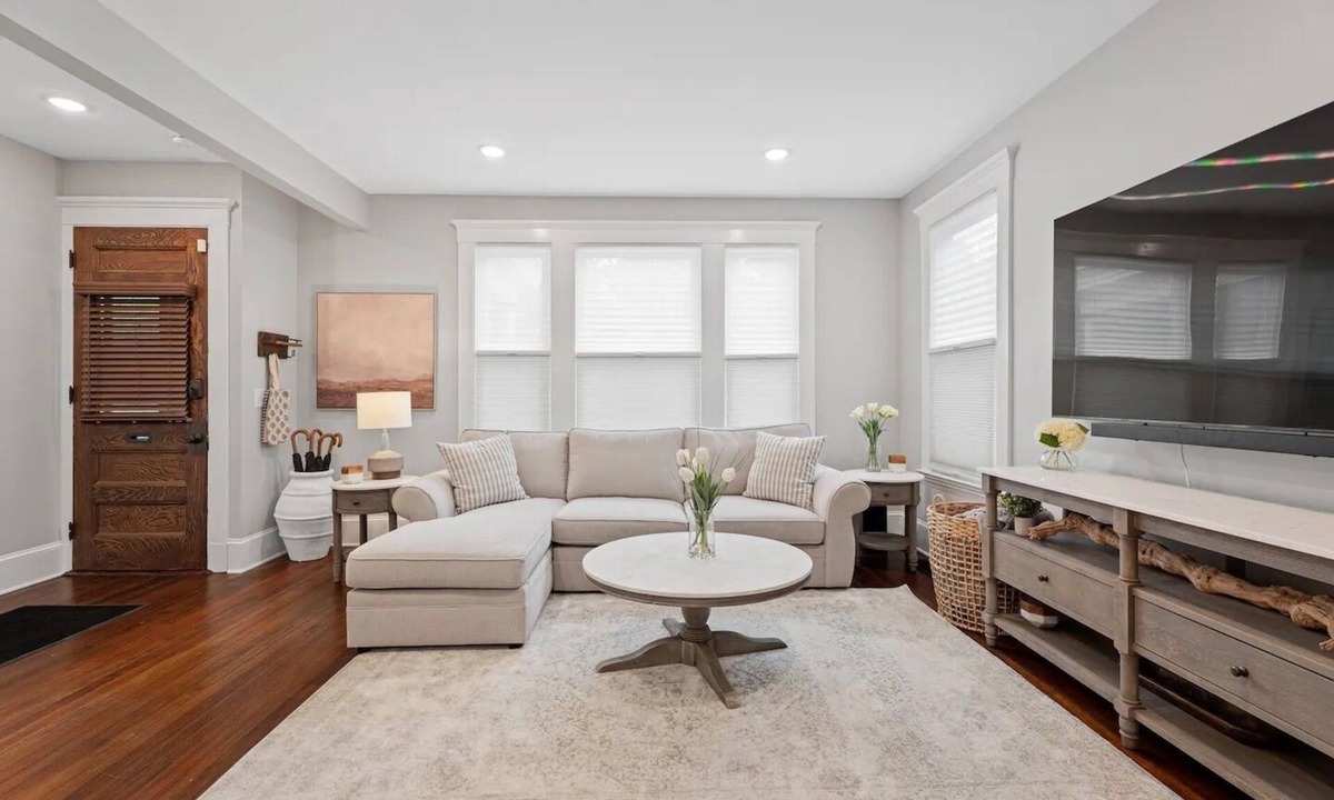 West New Haven Apartment | Modern 2BR/2BA apartment near Yale & downtown. Enjoy a private, comfortable stay with full amenities ideal for work, travel, or extended stays.