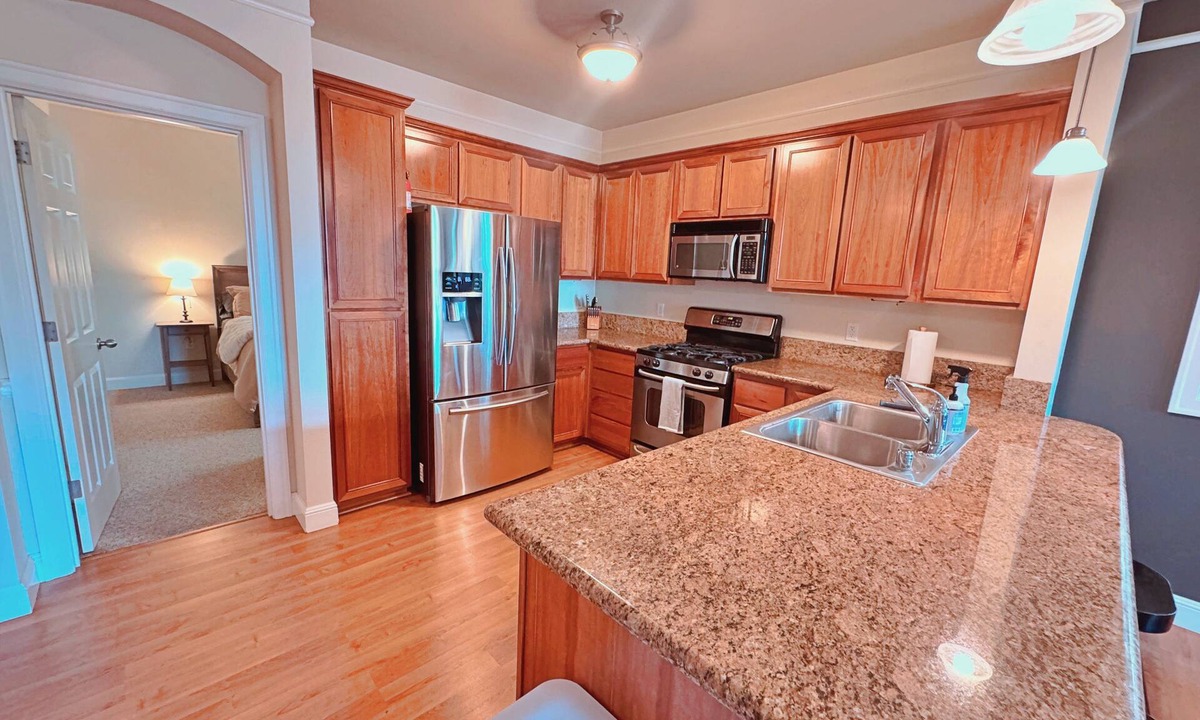 Renton Condo | Modern 2BR 2BA Condo World Cup 2026 Ready Garage Quiet Safe Near Seattle