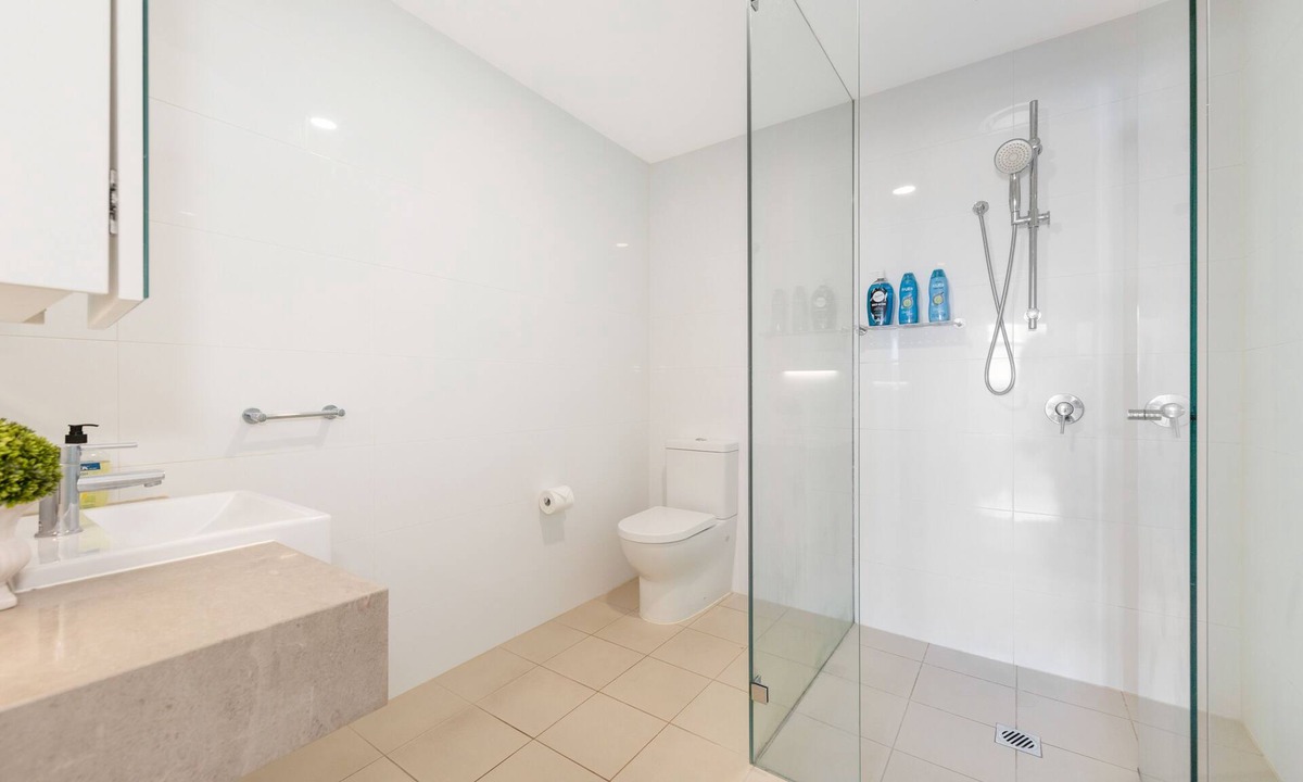 Macquarie Park Apartment | Modern 2BR | Walk to Metro & MQ Centre | Parking