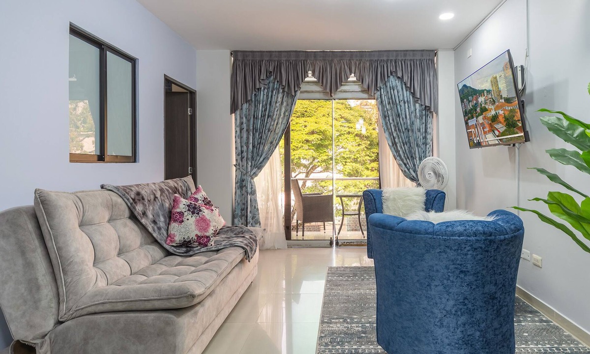 Cali Apartment | Modern 2BR with pool in Tequendama Cali.