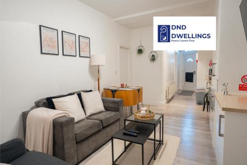 Edgware Apartment | Modern 3 Bed Flat - 3 En-Suites - Parking - near Wembley