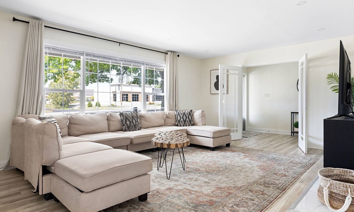 Indianapolis House | Modern 3BR | Game Room | Yard | W/D | Coffee Bar!
