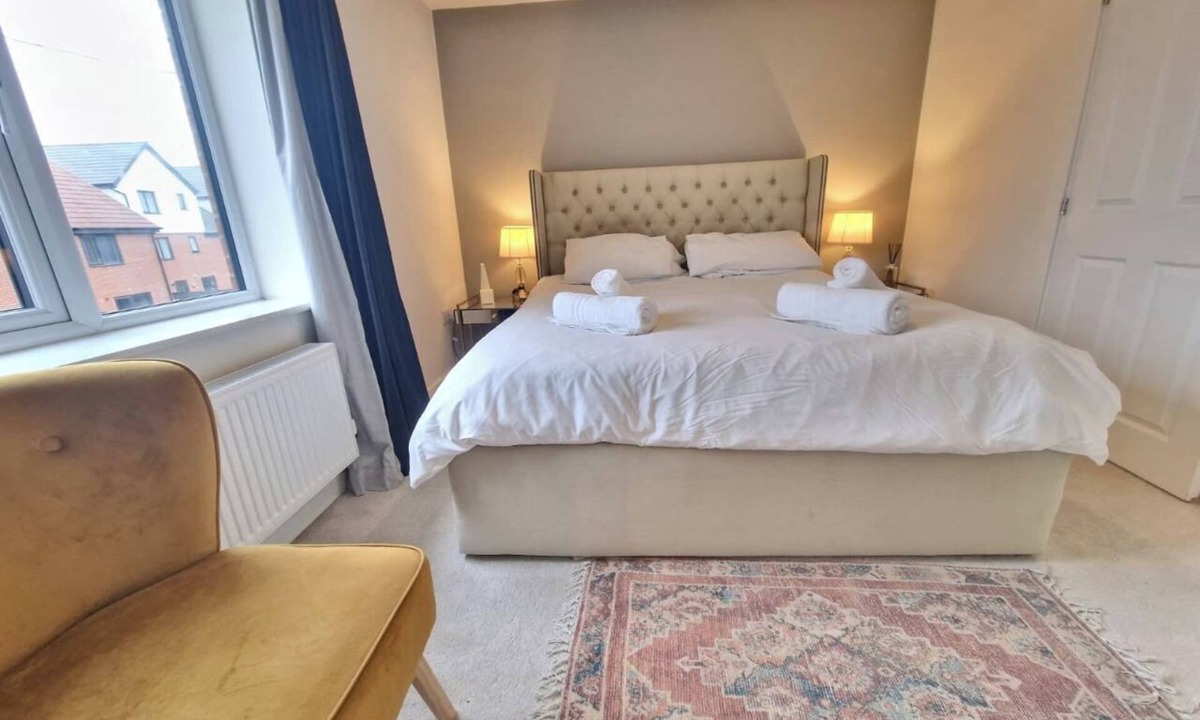 Stonnall House | Modern 3br Home near Nec and Airport in Birmingham