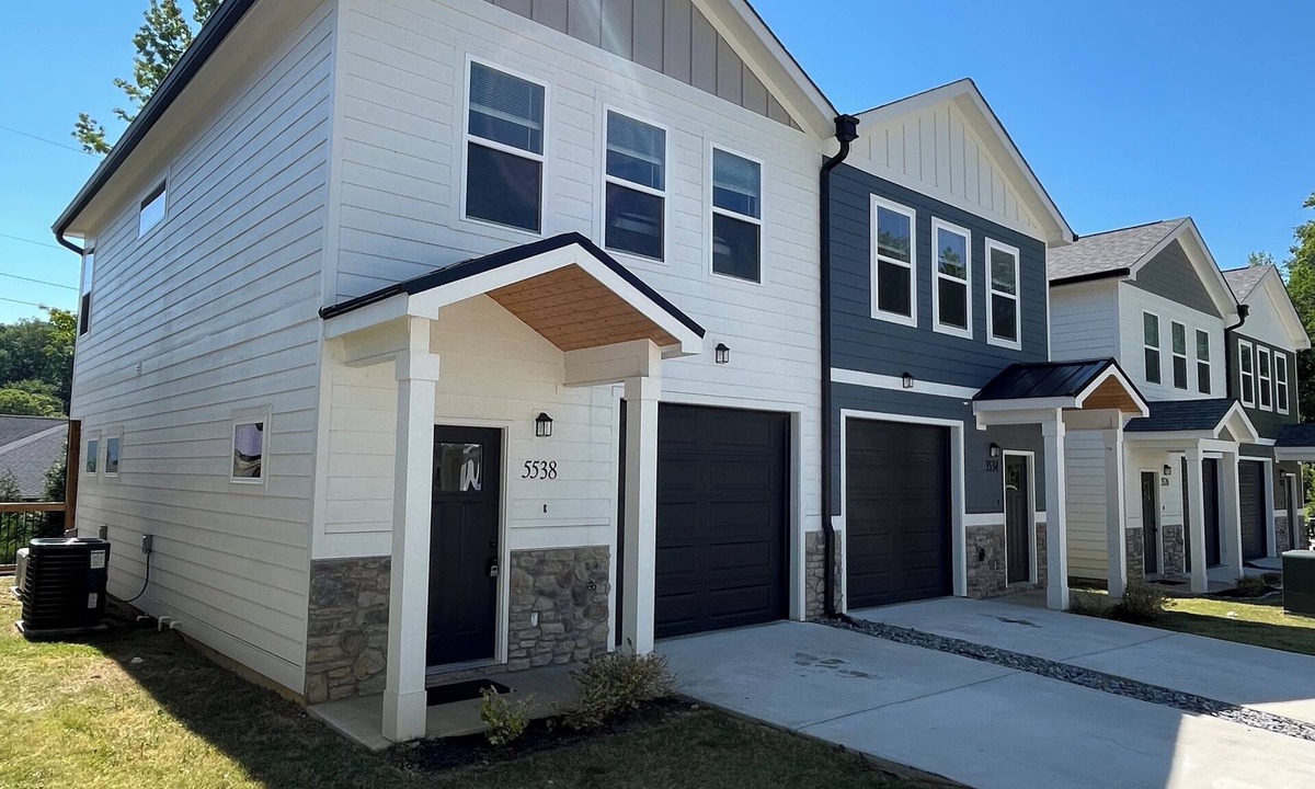 Lupton City House | Modern 3BR Townhome Near Downtown Chattanooga
