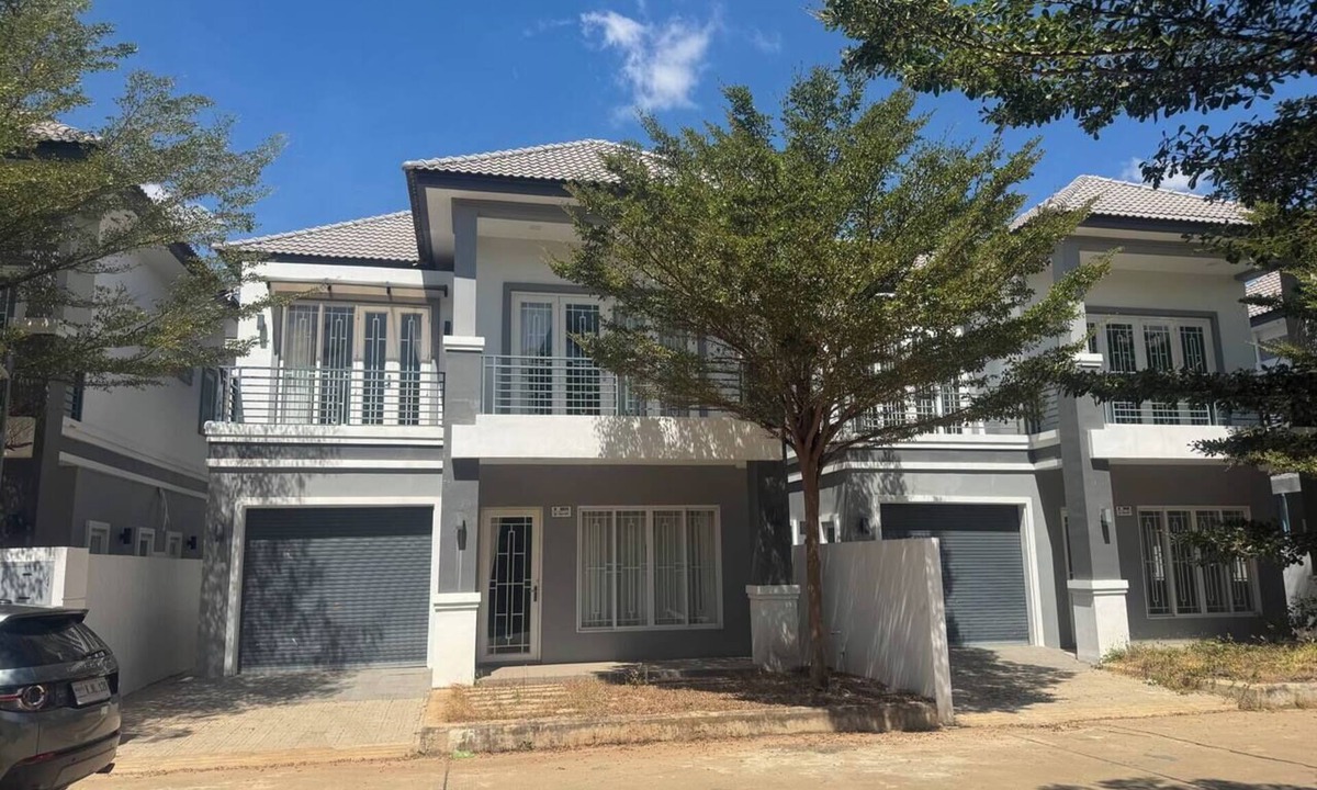 Ruessei Kaev Villa | Modern 3BR Villa with Balcony in Quiet Area